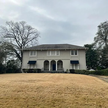 Beautiful Home In Midtown